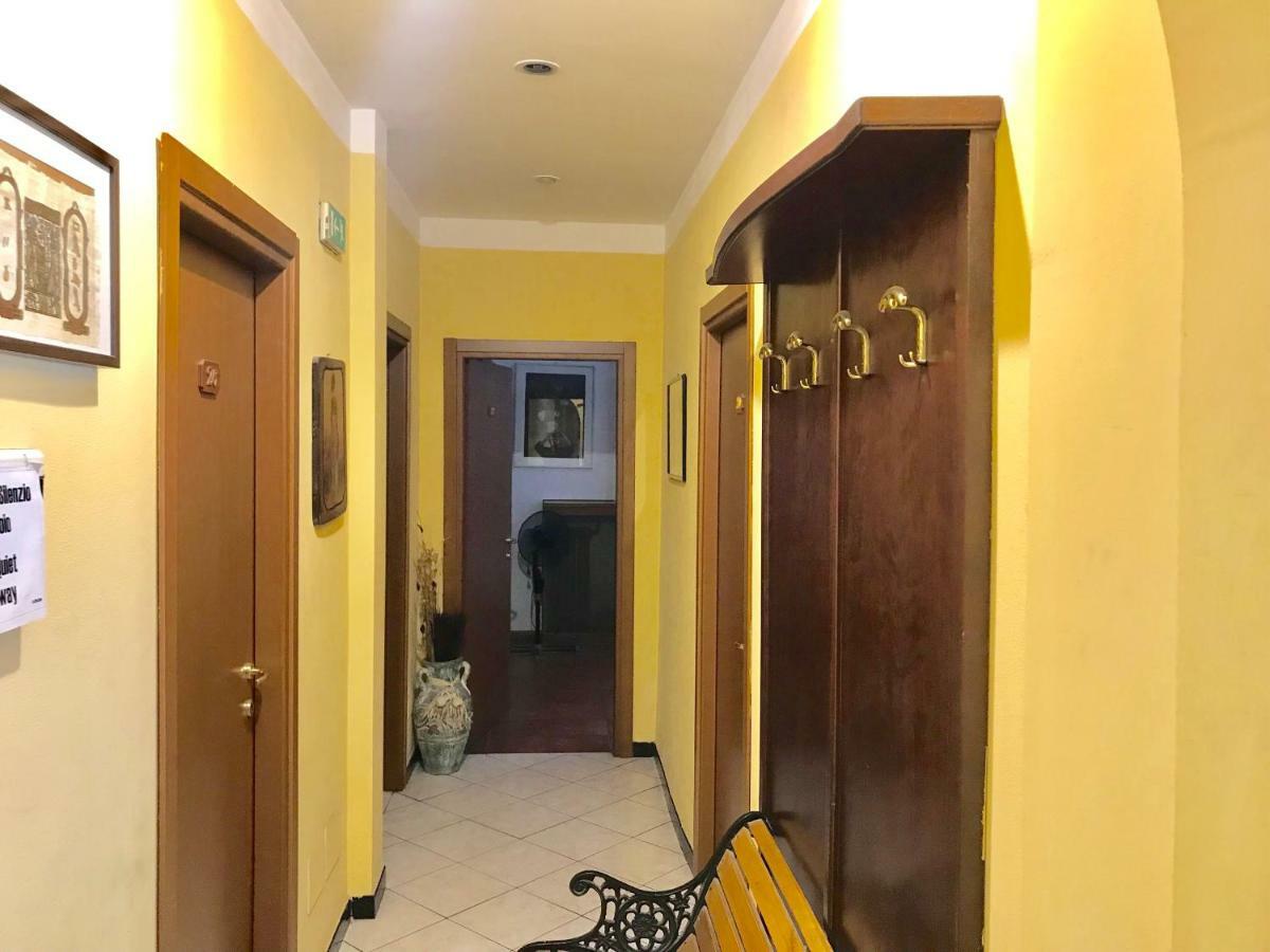 Hotel Edy Милан Экстерьер фото